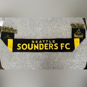 NWT MLS FC Sounders Fringed Scarf with Bruce Lee Design Black and Yellow